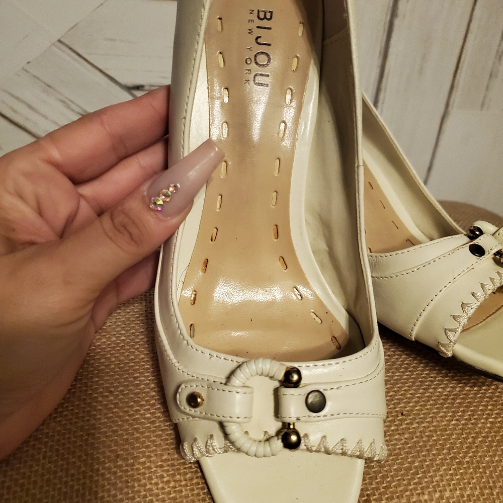 ✨️BOGO💞 Bijou peeptoe pumps